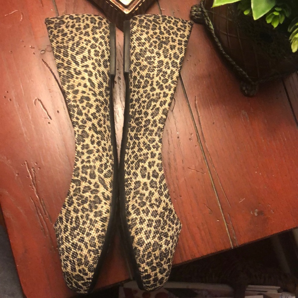 BOC Leopard Flats - Picture 2 of 6